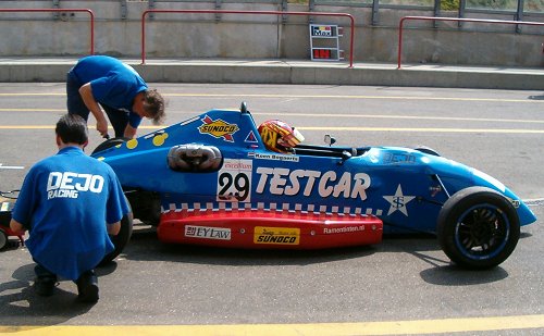 Koen Bogaerts in de Formule Ford van Dejo Racing